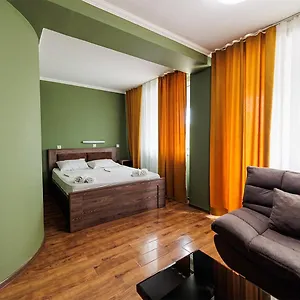 Hotel By Mgzavrebi, Tbilisi